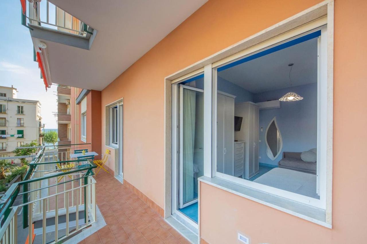 La Casa Del Poeta - Appartamento Positano Maiori Eksteriør billede